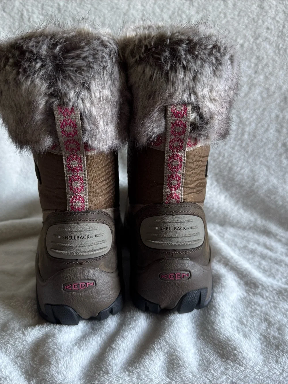 Keen Women's Brown Winter Boots with Pink Laces and Faux Fur Collar